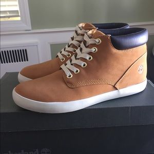 Women’s Timberland Chukka  sz7.5